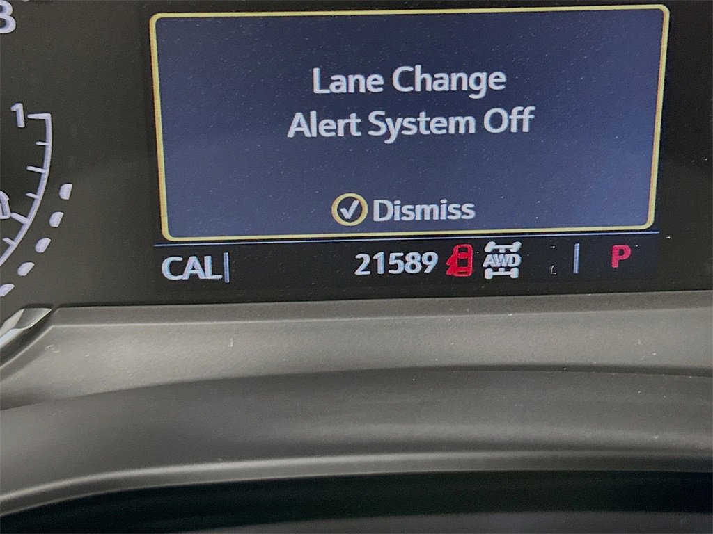 Used 2025 Cadillac XT6 Premium Luxury image 13