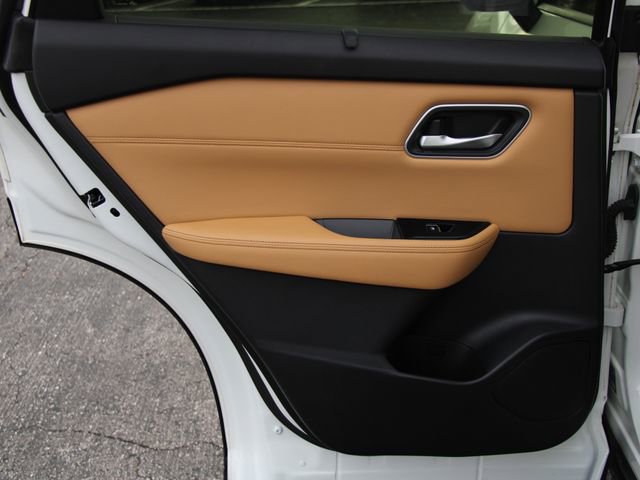 Certified 2023 Nissan Rogue Platinum w/ Platinum Premium Package AWD/4WD image 27