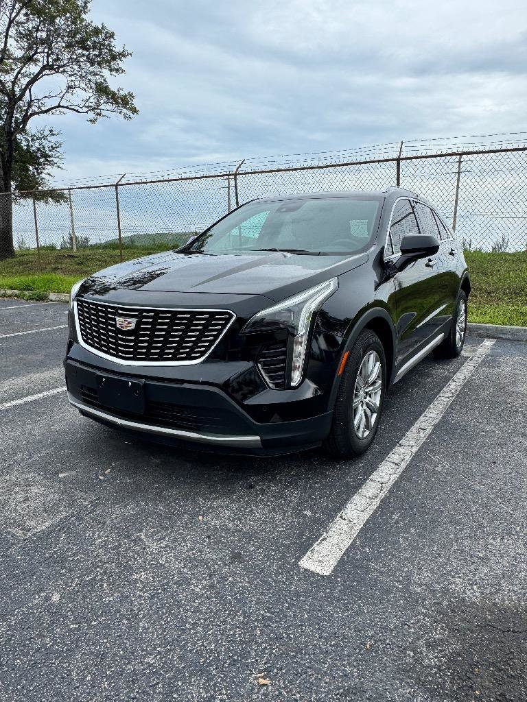 Used 2022 Cadillac XT4 Premium Luxury w/ Safety Alert Package image 1