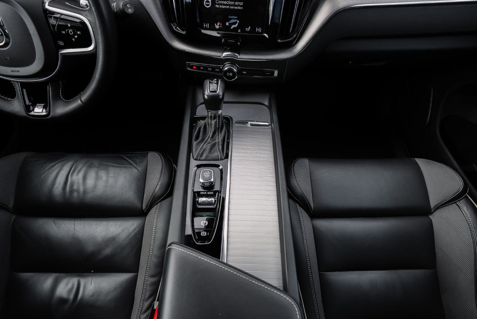 Used 2020 Volvo XC60 T6 R-Design image 39