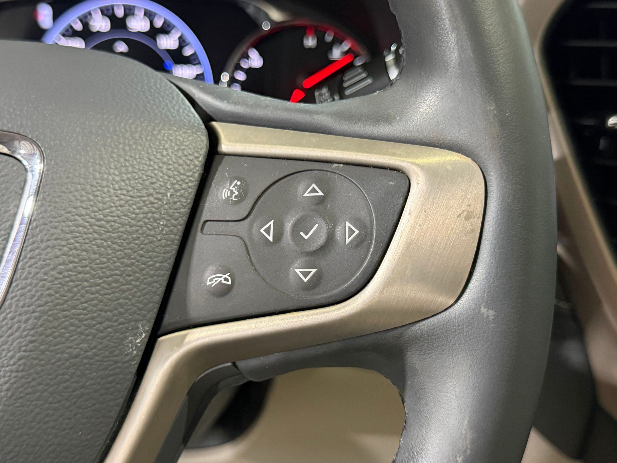 Used 2023 GMC Acadia Denali w/ Denali Ultimate Package AWD/4WD image 14