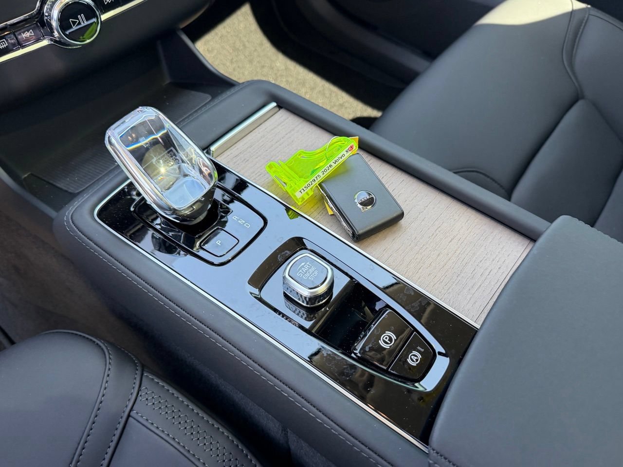 New 2026 Volvo XC90 T8 Plus w/ Protection Package Premier AWD/4WD image 15