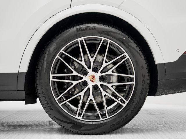 New 2026 Porsche Cayenne Coupe image 29