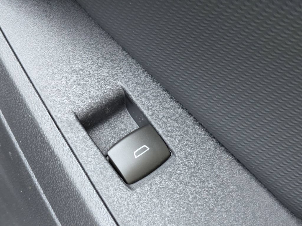 New 2026 Chevrolet Equinox LT FWD image 30