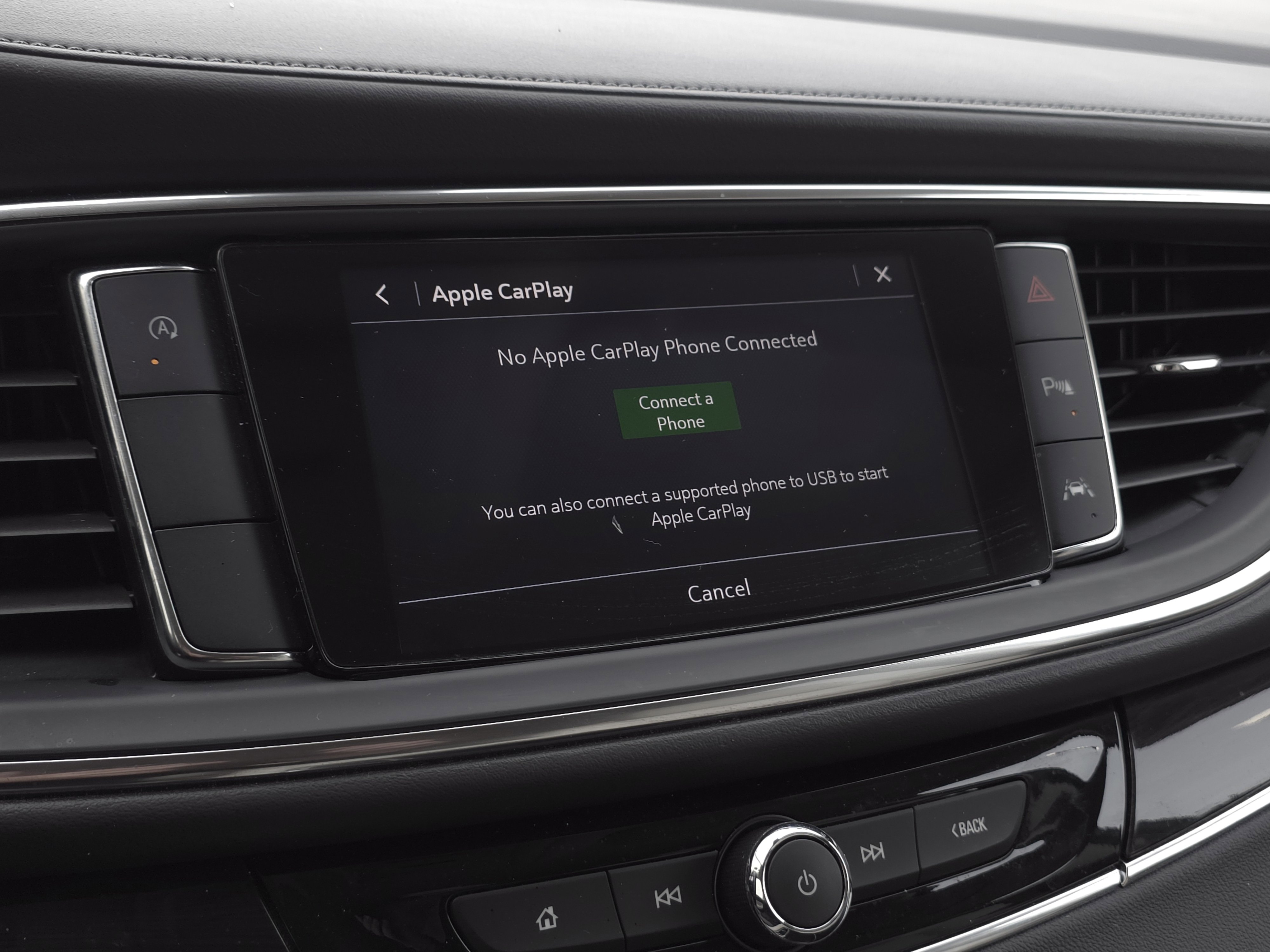 Used 2023 Buick Enclave Essence image 20