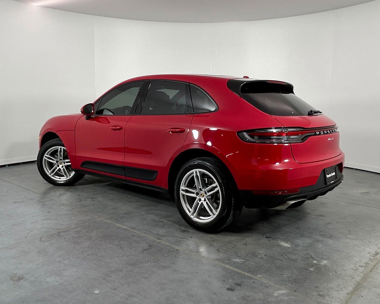 Used 2020 Porsche Macan image 3