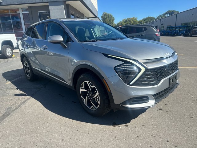 Used 2024 Kia Sportage LX video 1