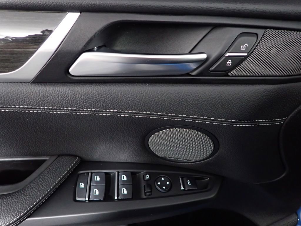 Used 2018 BMW X4 M40i image 25