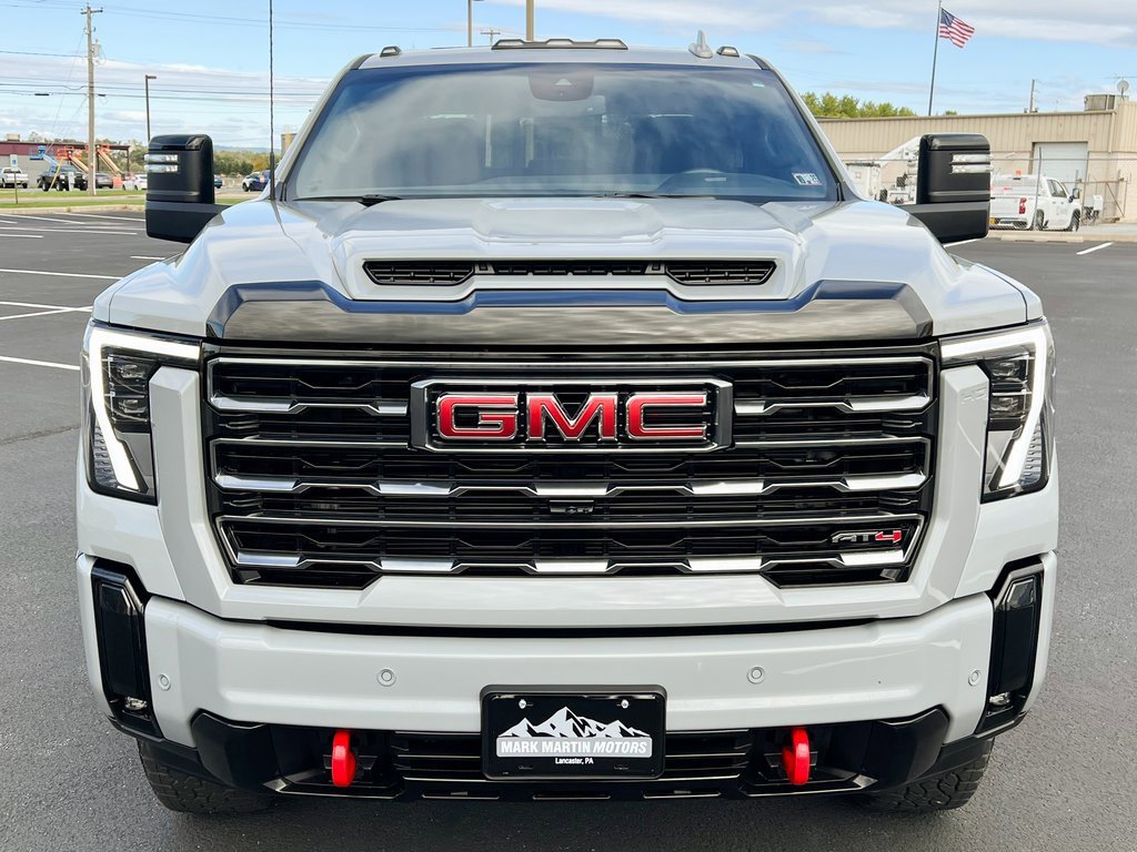 Used 2025 GMC Sierra 2500 AT4 image 14
