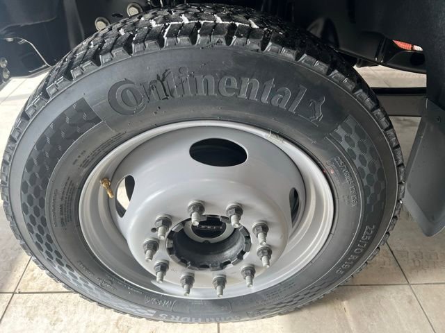 New 2026 Ford F550 4x4 Regular Cab Super Duty image 6