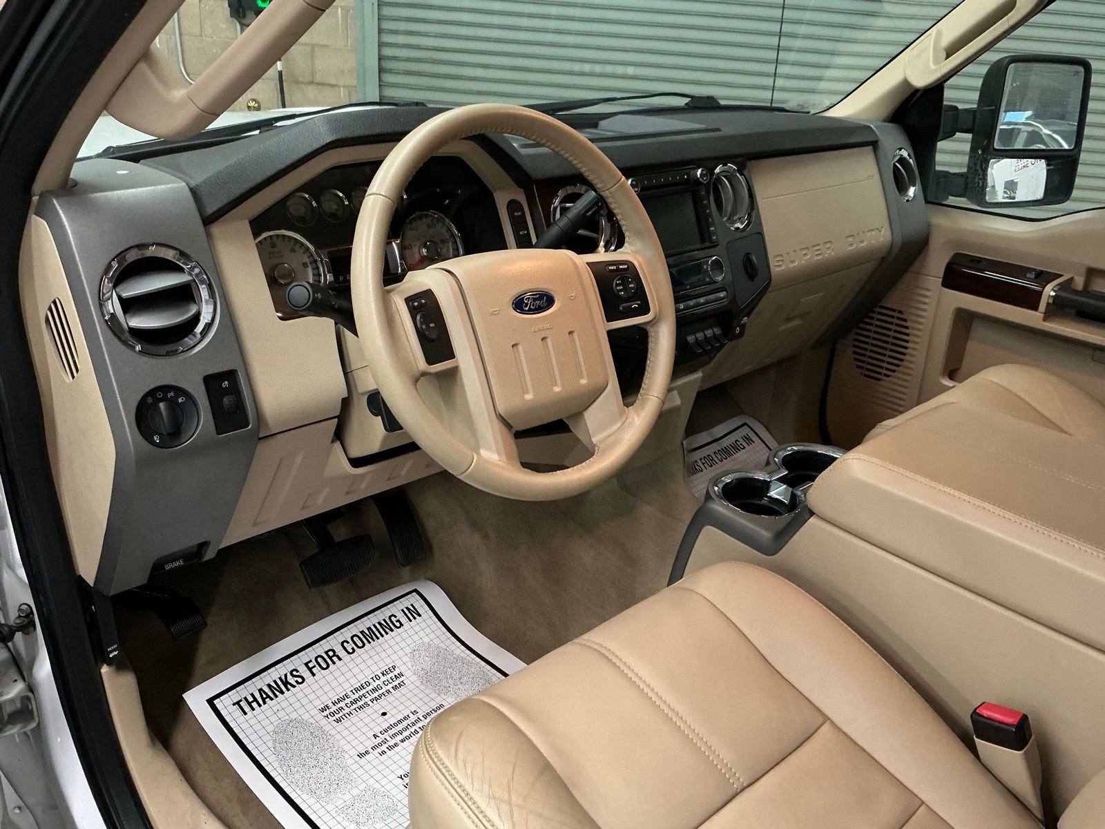 Used 2010 Ford F250 Lariat image 9
