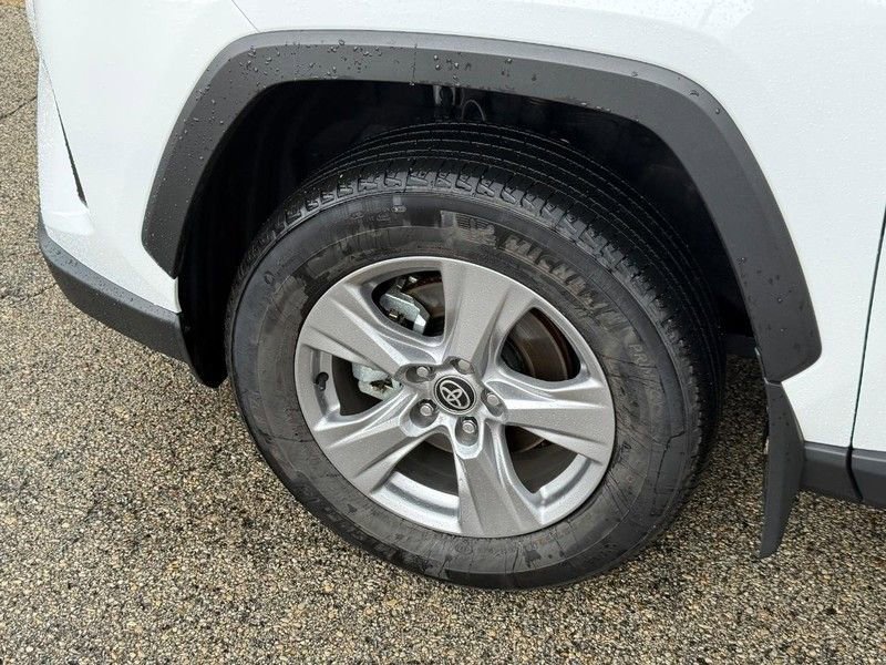 Used 2025 Toyota RAV4 XLE w/ Convenience Package image 10