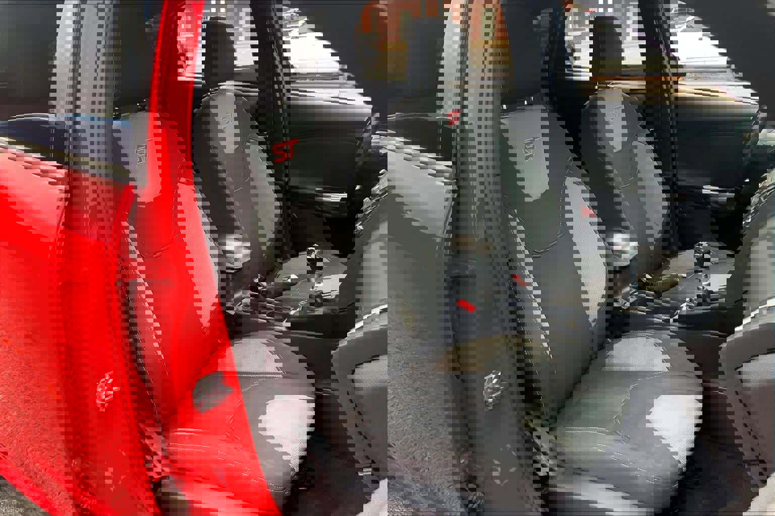 Used 2015 Ford Focus ST FWD image 9