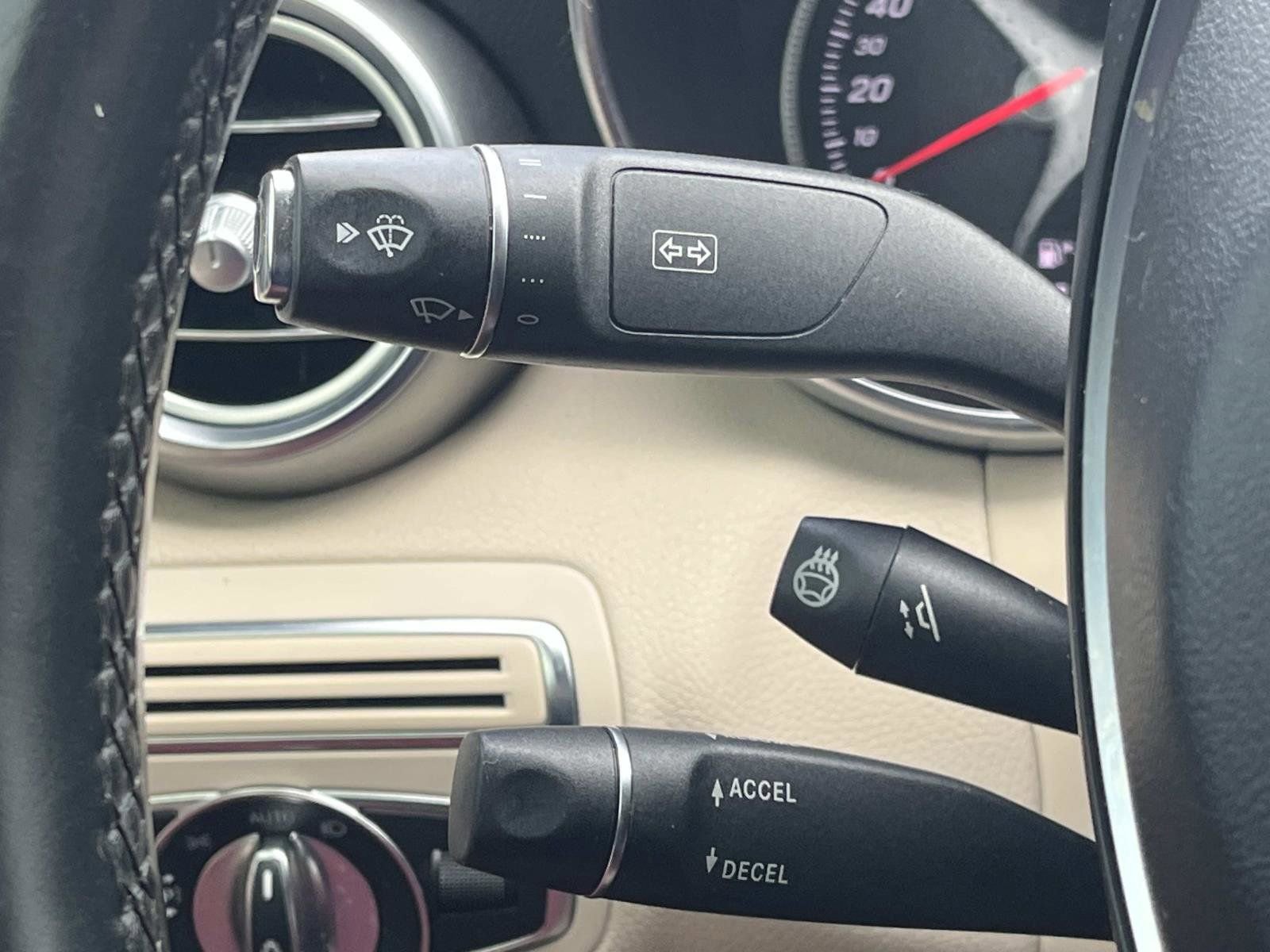 Used 2018 Mercedes-Benz C 300 4MATIC Sedan image 30