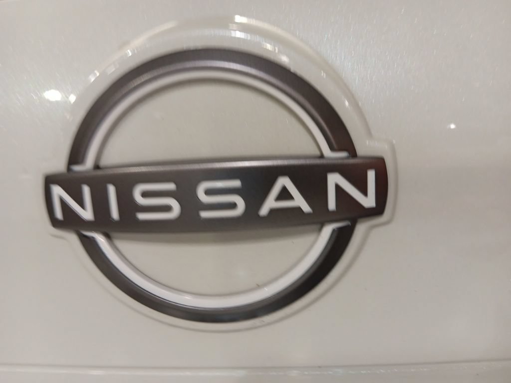Used 2023 Nissan Rogue SV AWD/4WD image 13