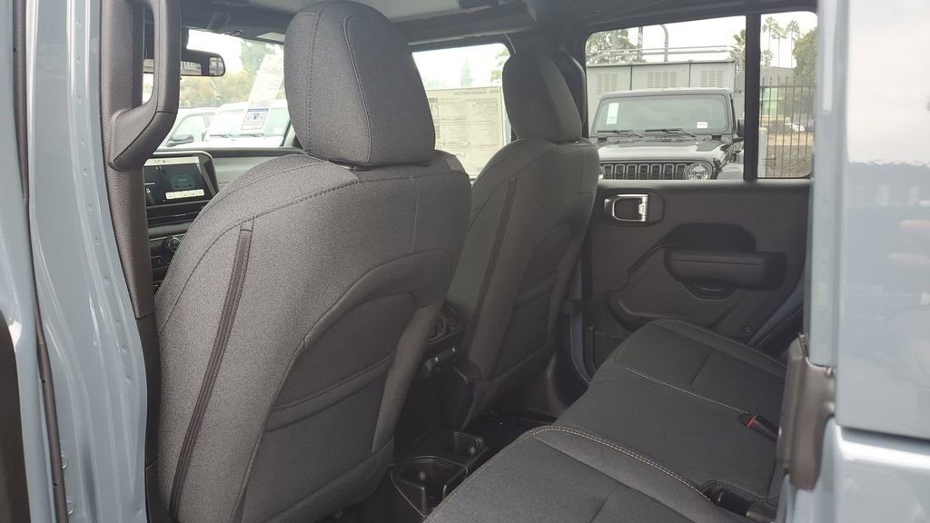 New 2026 Jeep Gladiator Sport image 14