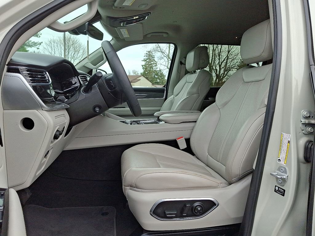 Used 2022 Jeep Wagoneer Series II image 14