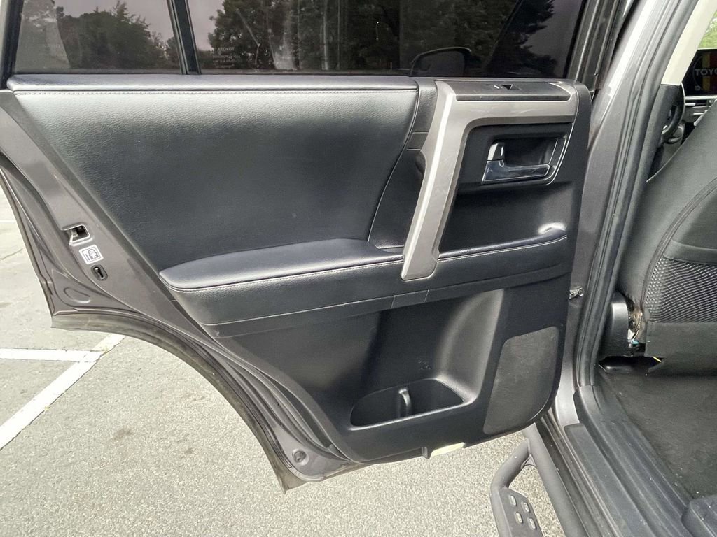 Used 2021 Toyota 4Runner SR5 AWD/4WD image 17