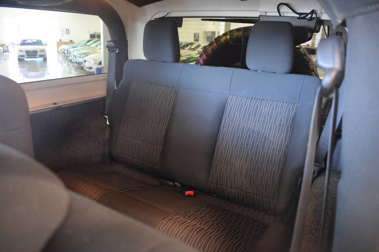 Used 2011 Jeep Wrangler Rubicon w/ Trailer Tow Group image 58