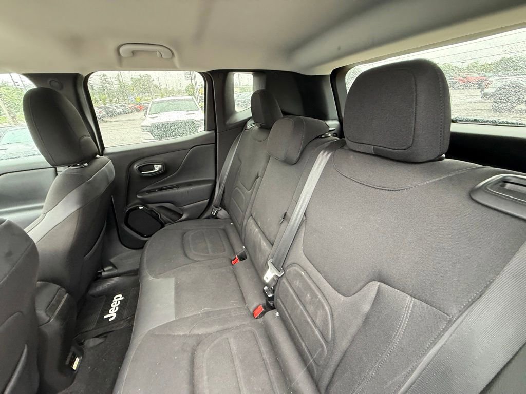 Used 2017 Jeep Renegade Altitude AWD/4WD image 26