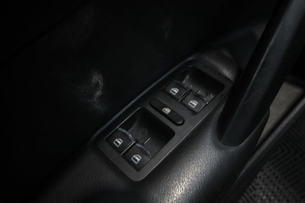 Used 2013 Volkswagen Passat 2.5 S FWD image 13