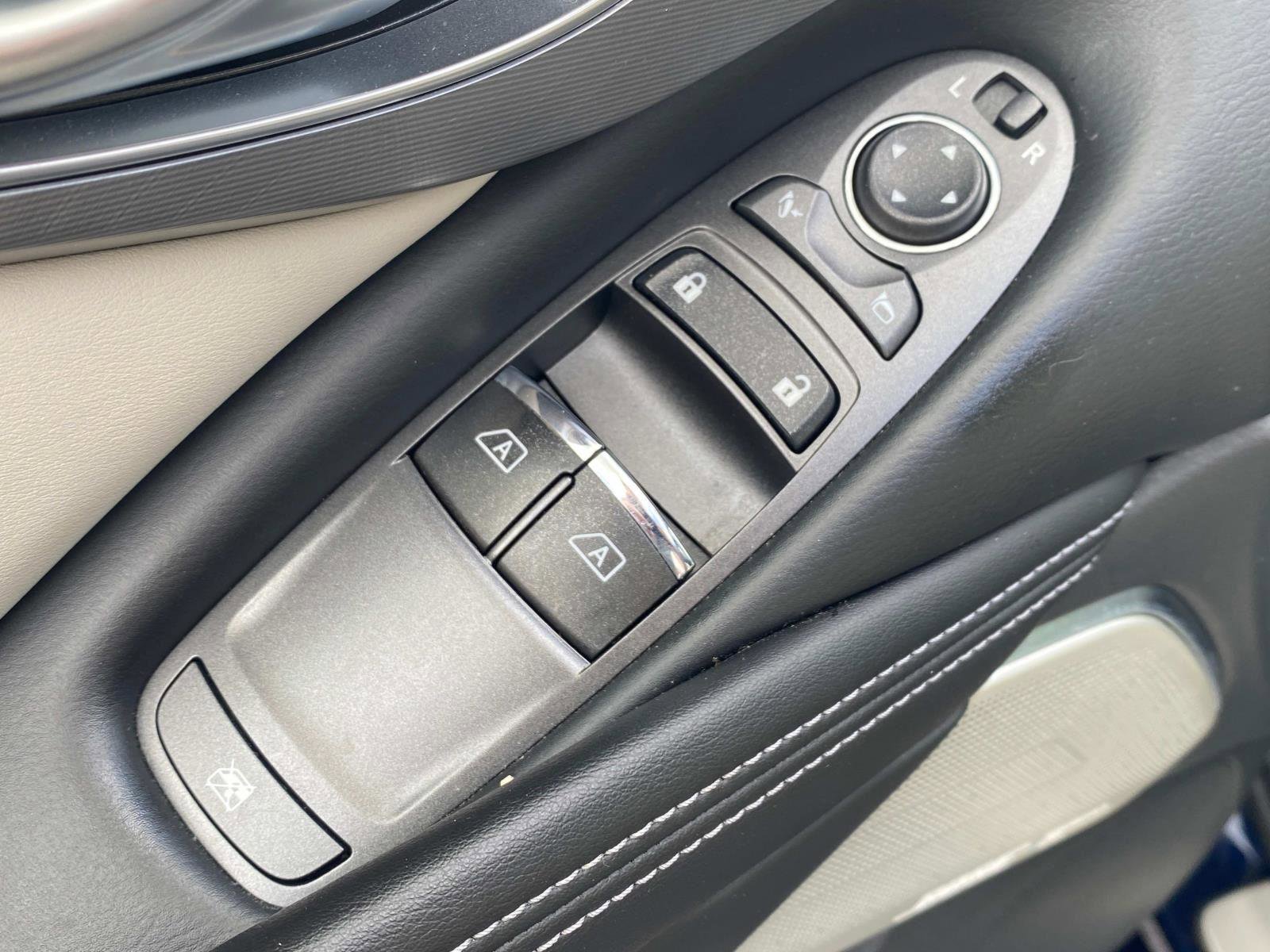 Used 2022 INFINITI Q60 3.0t Luxe w/ Essential Package image 12