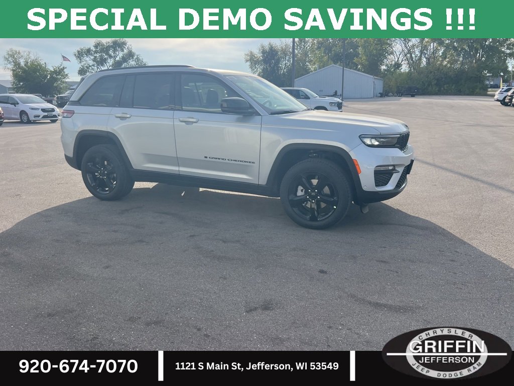 New 2025 Jeep Grand Cherokee Limited w/ Luxury Tech Group II image 9