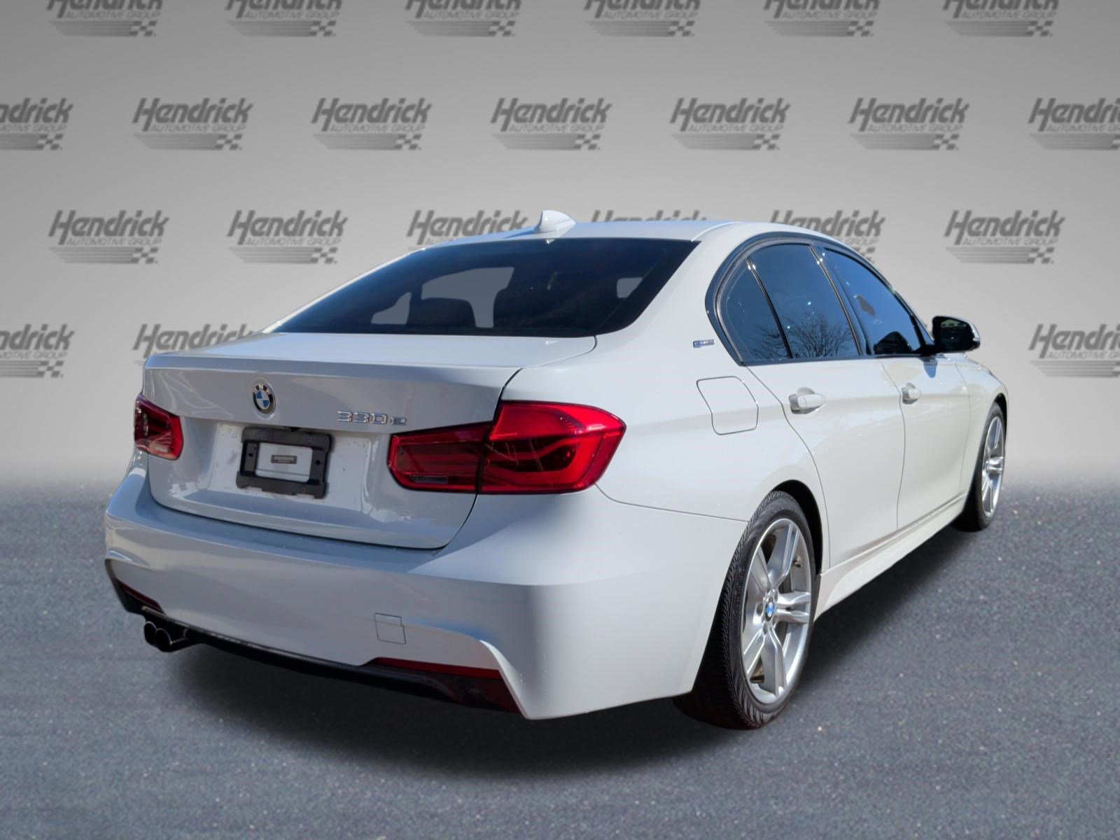 Used 2018 BMW 330e w/ M Sport Package image 7