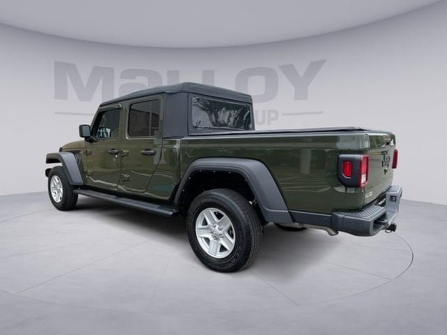 Used 2023 Jeep Gladiator Sport AWD/4WD image 3