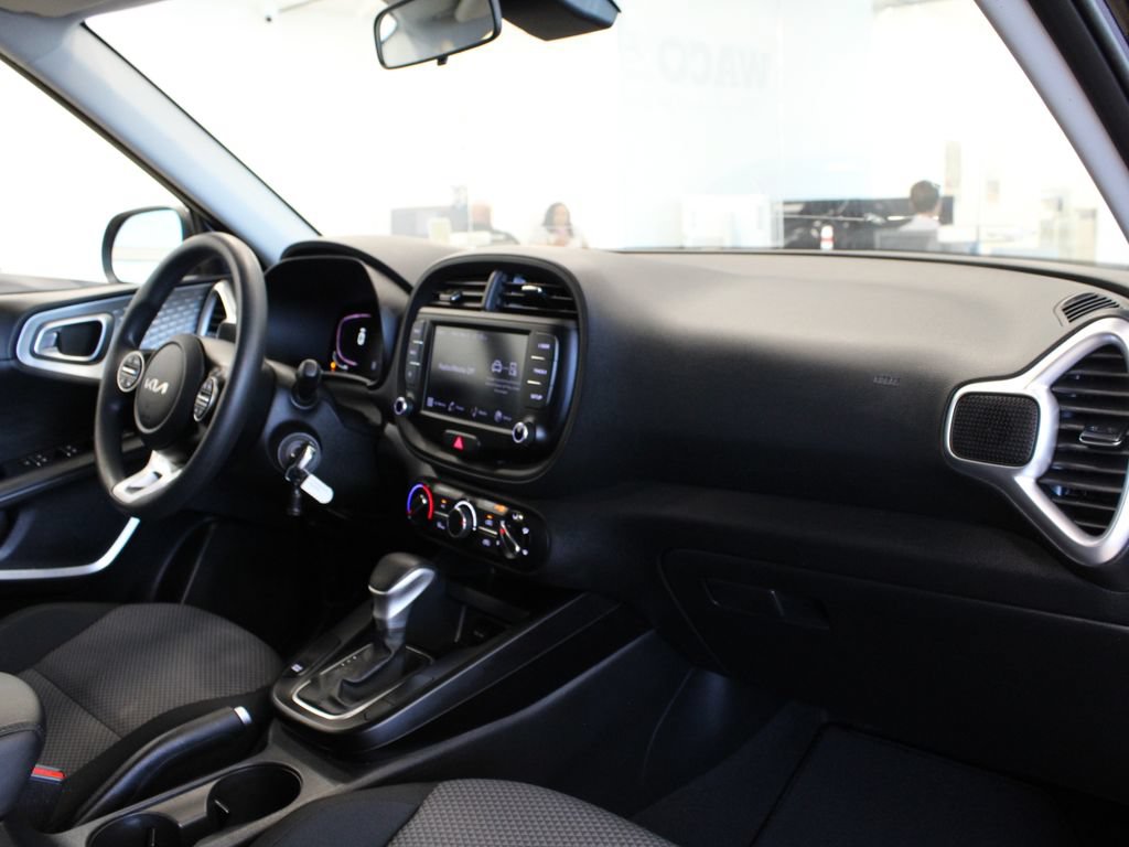 Used 2023 Kia Soul LX FWD image 15