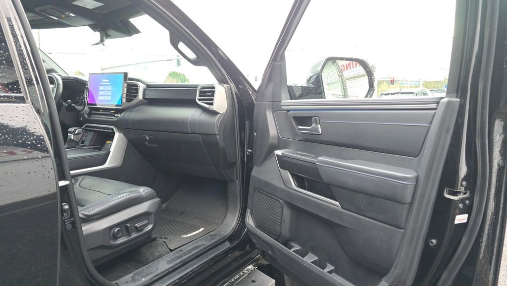 Used 2022 Toyota Tundra Platinum image 10