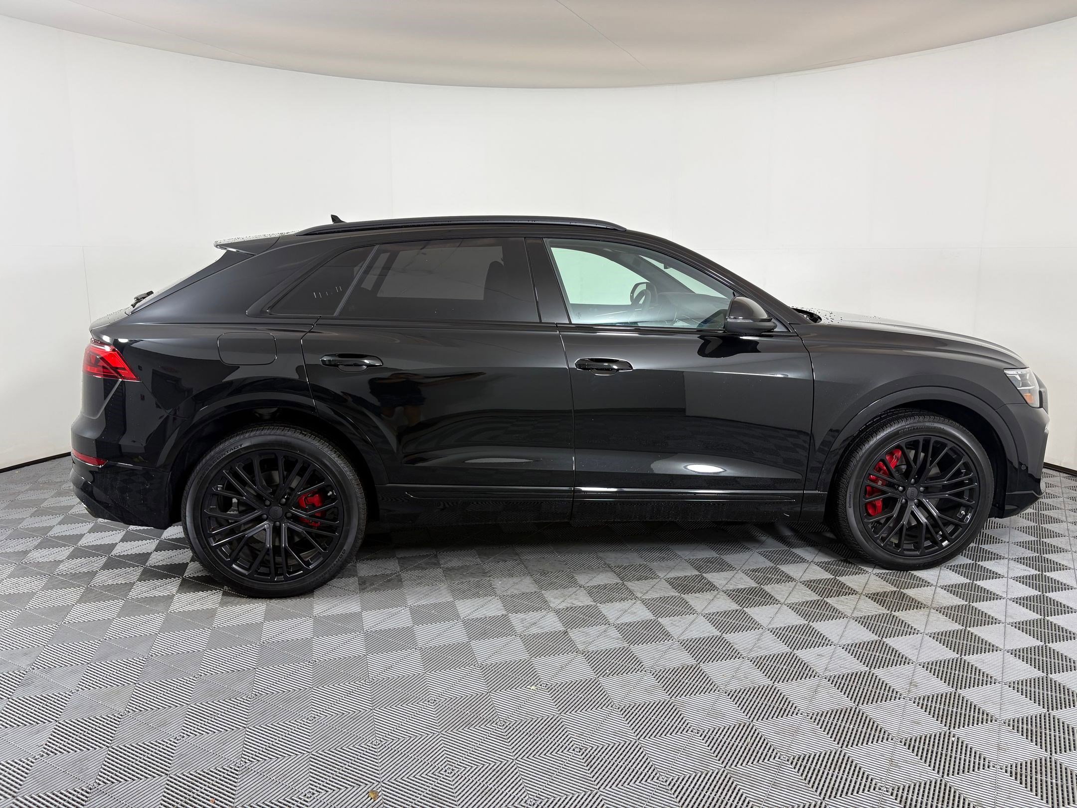 New 2026 Audi SQ8 Prestige image 8