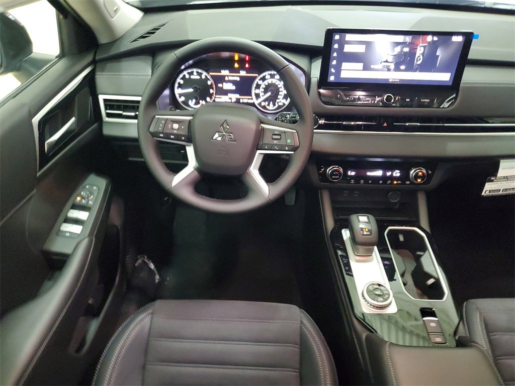 New 2025 Mitsubishi Outlander Trail Edition image 17