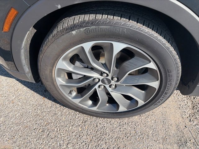 Used 2023 Lincoln Nautilus Reserve image 10