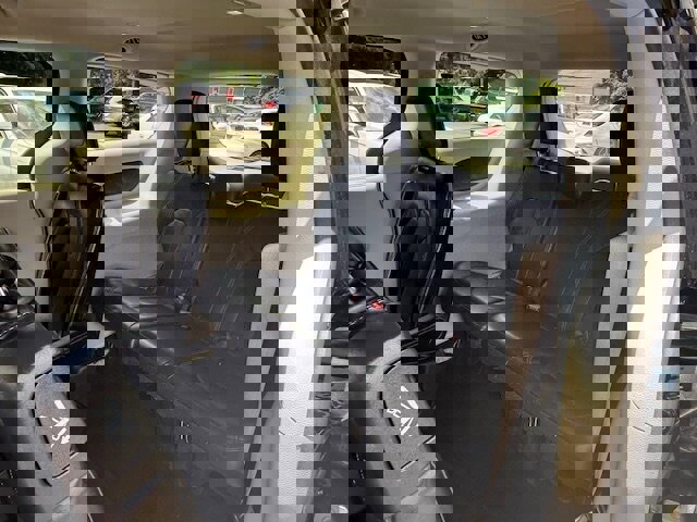 Used 2020 Chrysler Voyager Lxi image 22