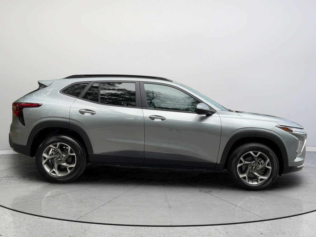 New 2026 Chevrolet Trax LT FWD image 8