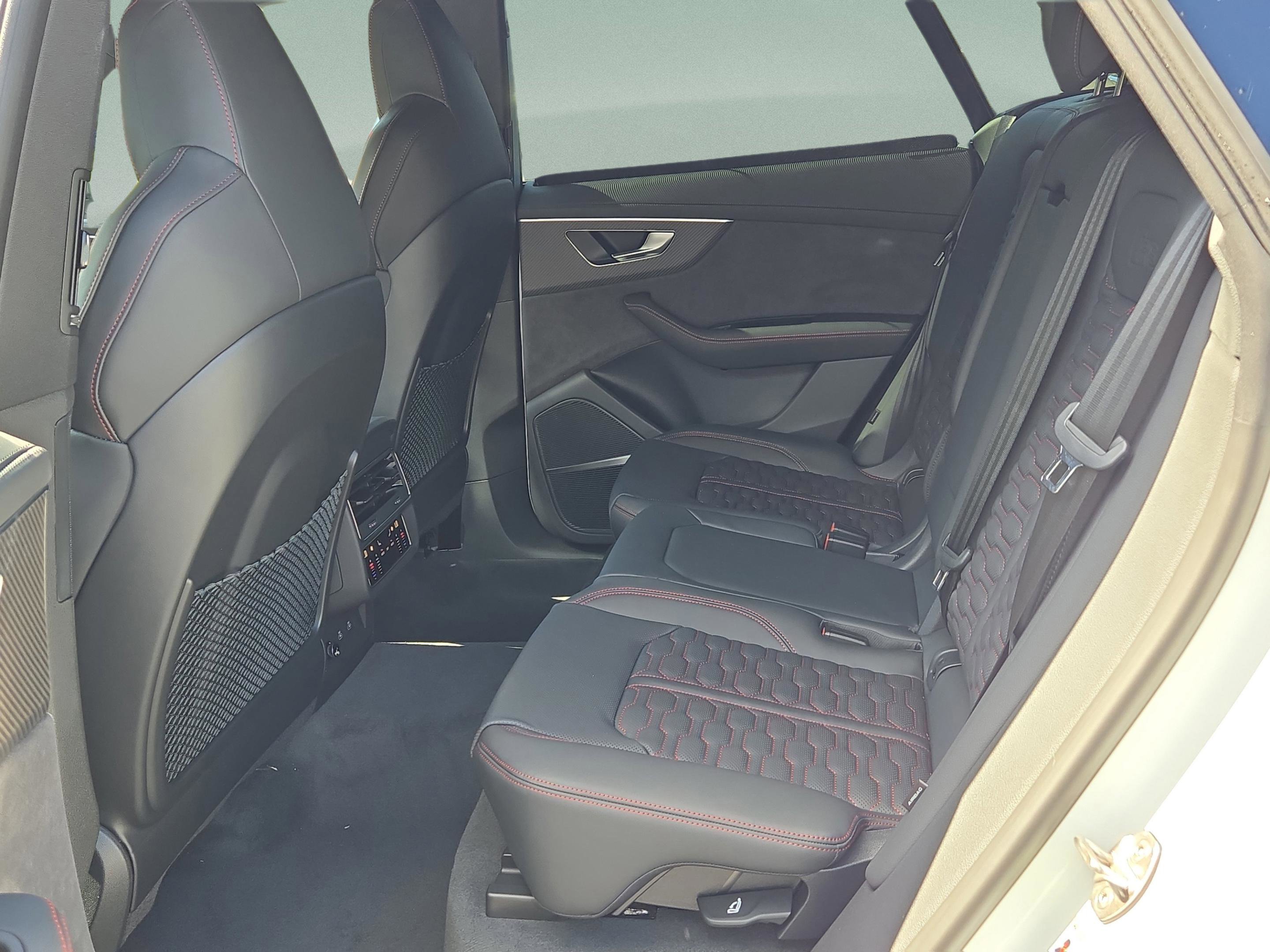 New 2026 Audi RS Q8 performance image 17