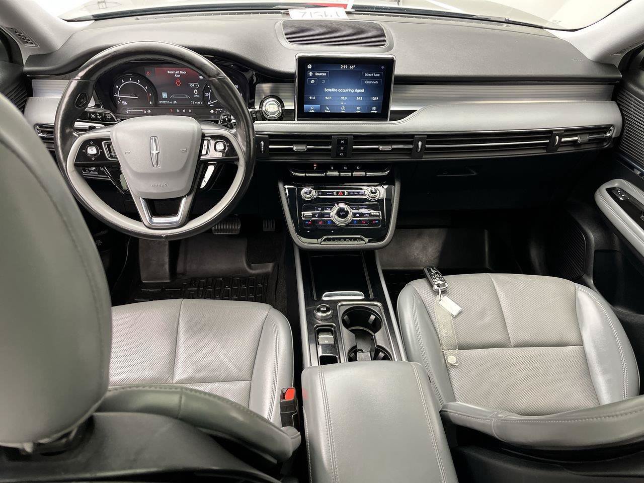 Used 2022 Lincoln Corsair AWD w/ Premium Package image 4