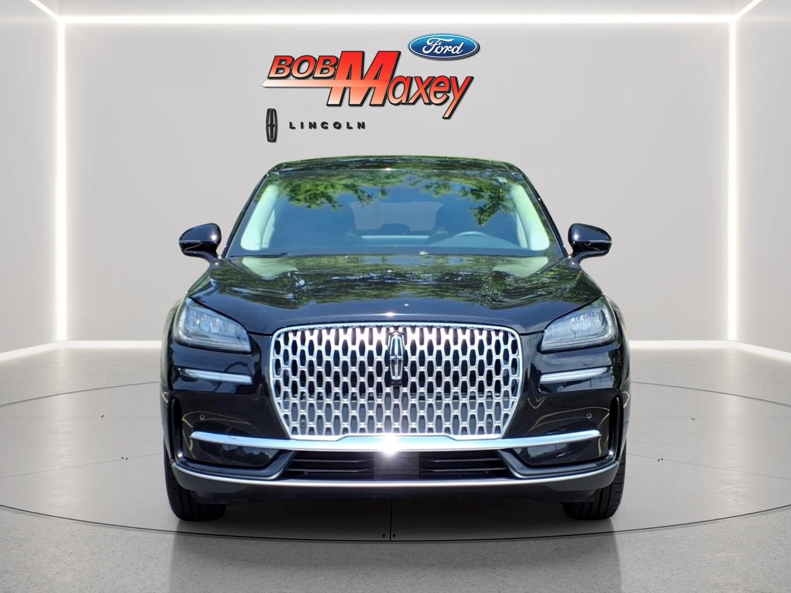 Used 2024 Lincoln Corsair FWD w/ Equipment Group 101A image 2