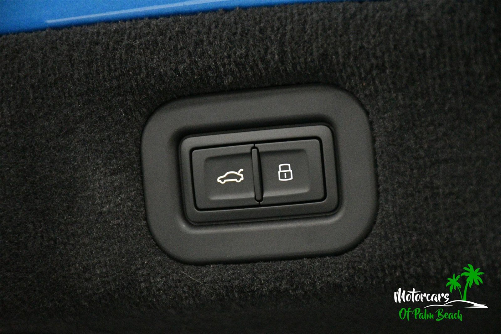 Used 2025 Bentley Flying Spur Plug-In Hybrid image 71