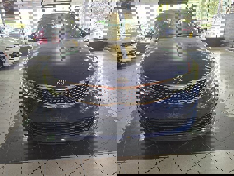 Used 2018 Kia Optima EX image 2