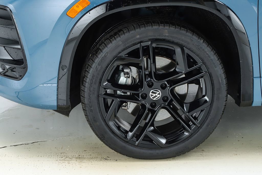 New 2026 Volkswagen Tiguan SE R-Line image 44