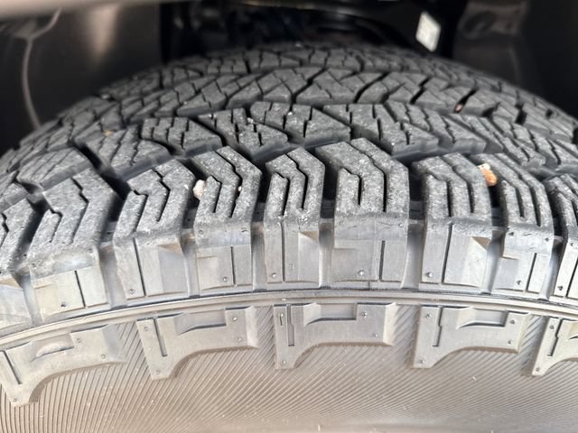 Certified 2025 Nissan Frontier Pro-X RWD image 28