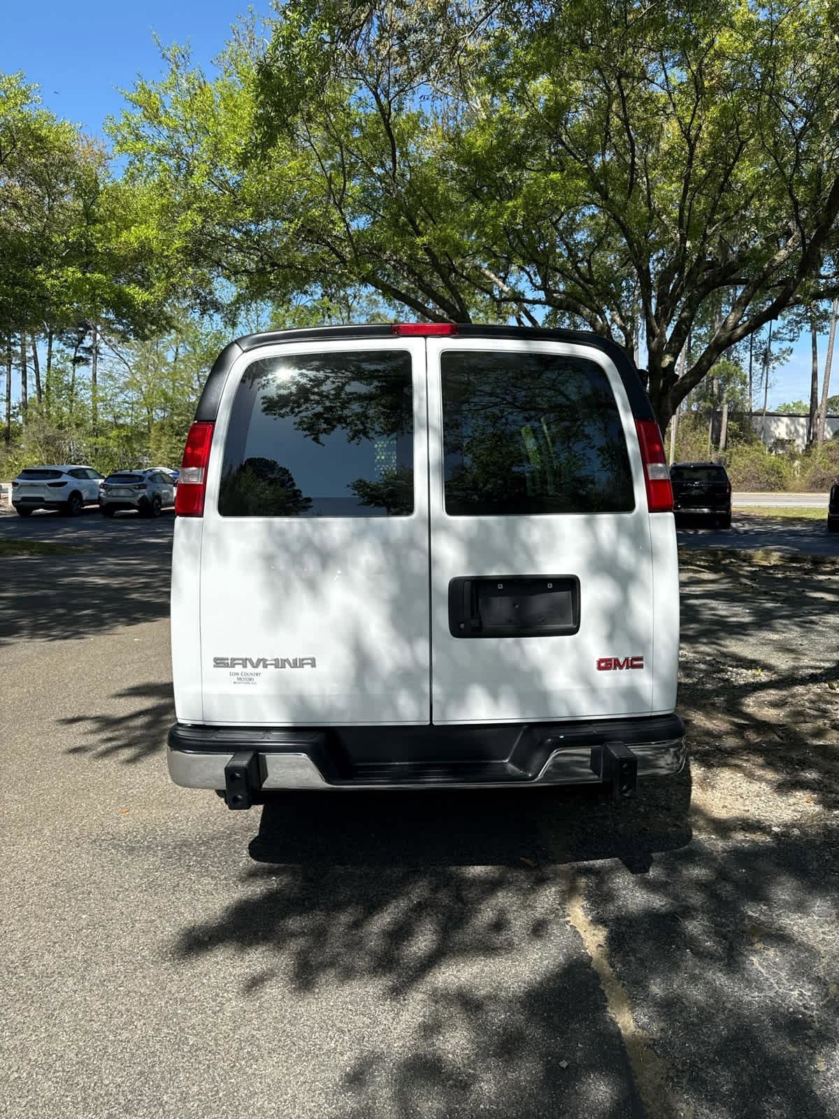 Used 2024 GMC Savana 2500 w/ Driver Convenience Package RWD image 4