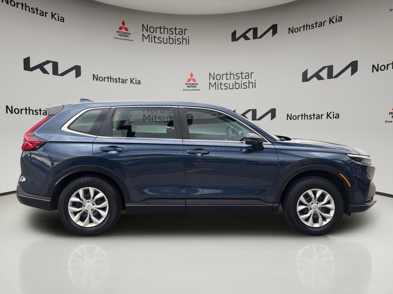Used 2024 Honda CR-V LX image 11