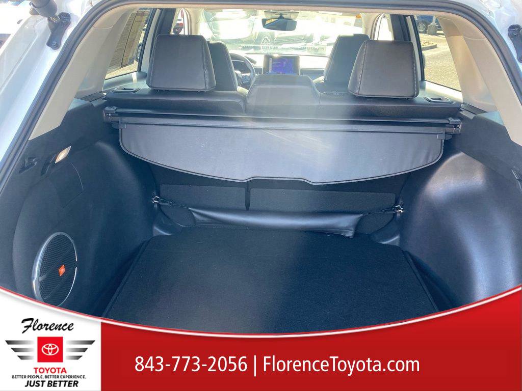 Used 2024 Toyota Corolla Cross XLE w/ Convenience Package image 11