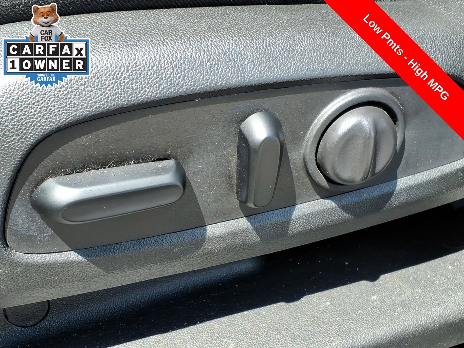 Used 2020 Chevrolet Equinox LT FWD image 14