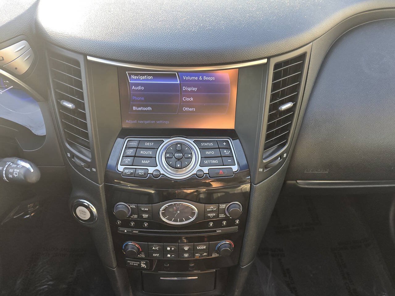 Used 2015 INFINITI QX70 AWD w/ Premium Package image 30