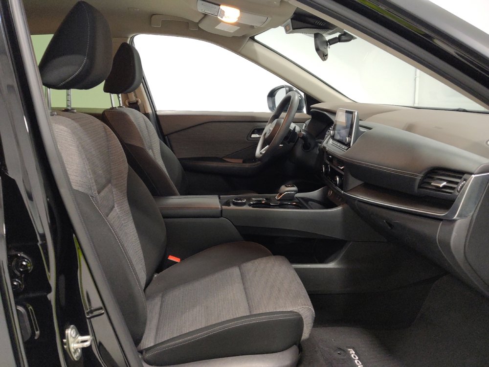 Used 2023 Nissan Rogue SV image 21