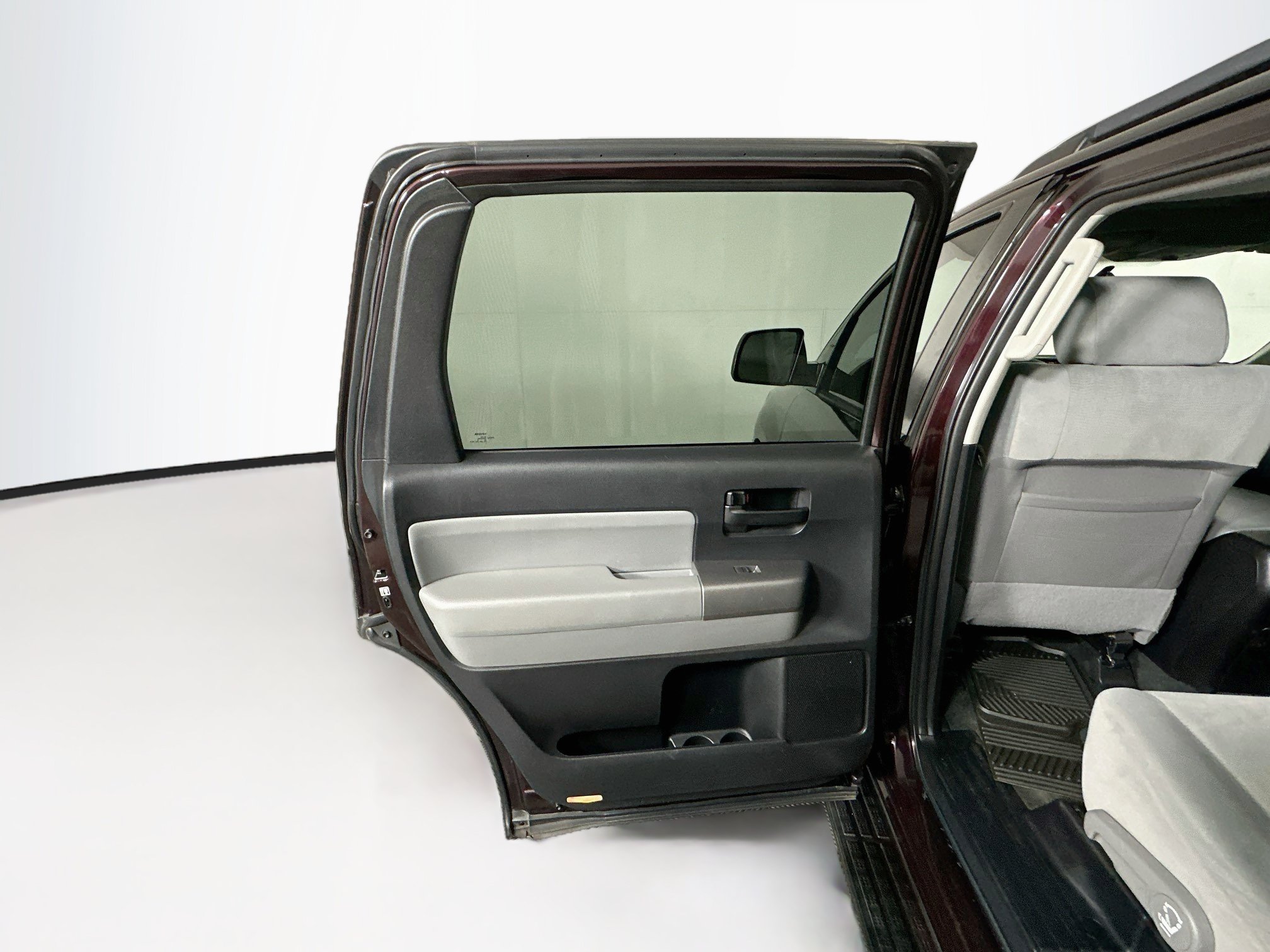 Used 2016 Toyota Sequoia SR5 RWD image 25